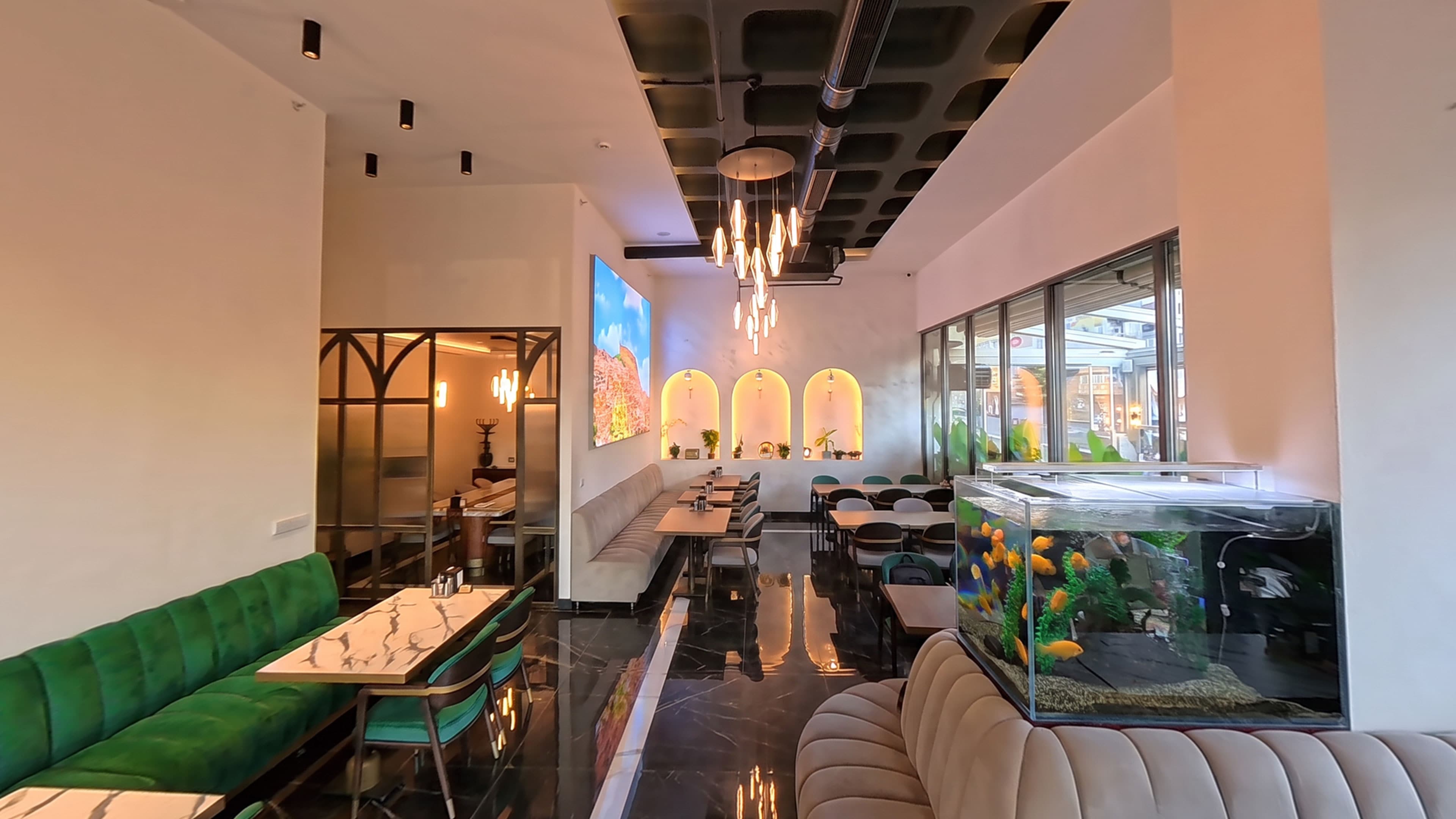 Restoranın giriş cephesi